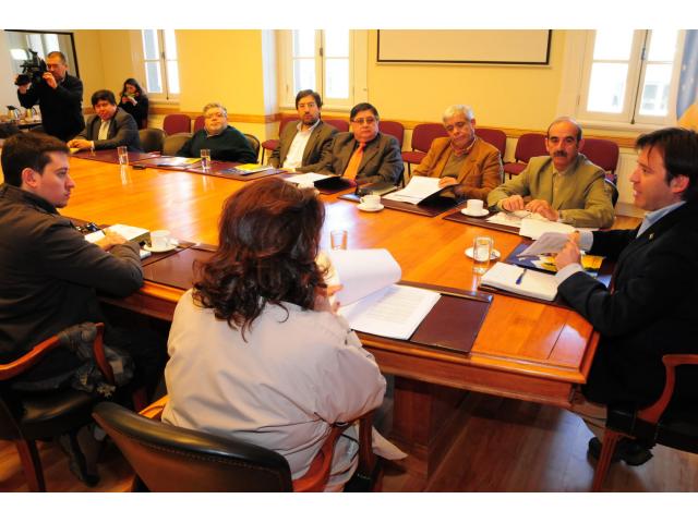 CANDIDATOS Y CANDIDATAS AL CORE DE TRES DE LAS CUATRO PROVINCIAS DE MAGALLANES SE REUNIERON CON EL INTENDENTE