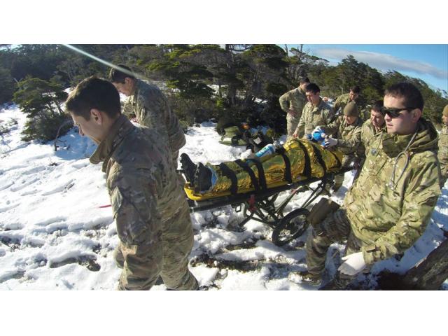 ARMADA Y FUERZA AÉREA DE CHILE EFECTUARON SIMULACRO DE RESCATE