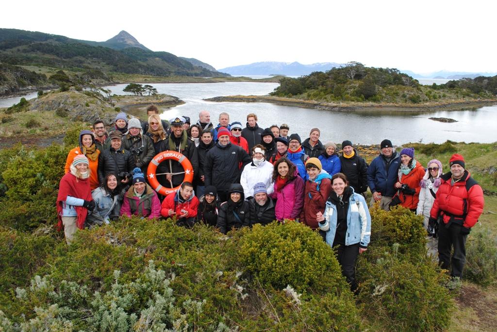 ARMADA MOVILIZÓ HASTA PUERTO WILLIAMS A EXPEDICIONARIOS CIENTÍFICOS