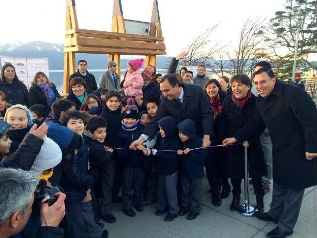 MINVU APUNTA A MEJORAR LA CALIDAD DE VIDA EN PUERTO WILLIAMS CON INAUGURACIÓN DE VIVIENDAS Y MIRADORES URBANOS