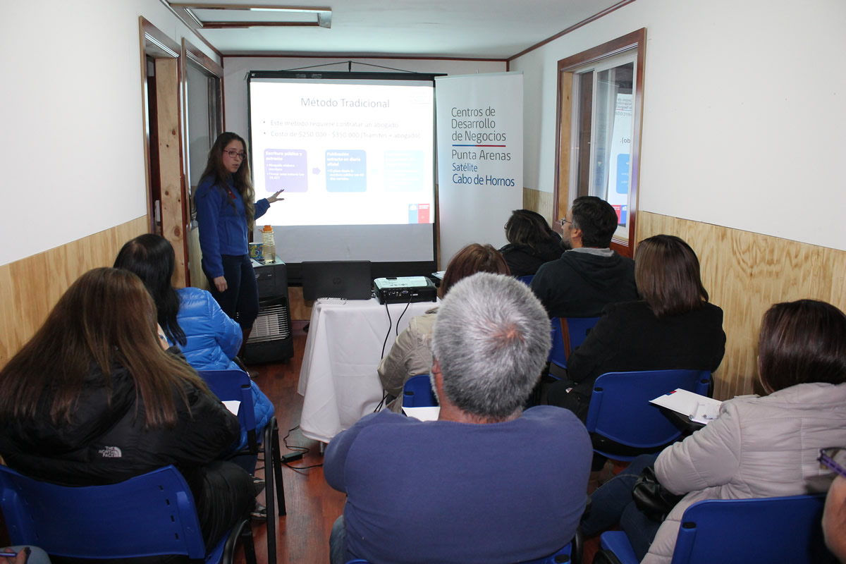 SE DIO INICIO A  CHARLAS DE CAPACITACIÓN EN CENTRO DE NEGOCIOS SERCOTEC