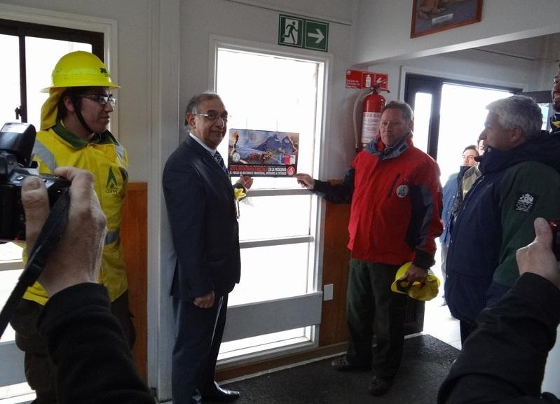 GOBERNADOR DE ÚLTIMA ESPERANZA PARTICIPA EN LANZAMIENTO DE CAMPAÑA BINACIONAL DE PREVENCIÓN DE INCENDIOS IMPULSADA POR CONAF